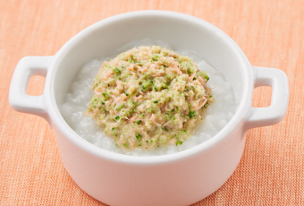 鮭とブロッコリーのおかゆ 離乳食 中期 ハンドブレンダー ベビーマルチ ベビー レシピ ティファール 公式